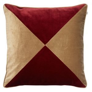 Chhatwal & Jonsson Tanu Velvet Tyynynpäällinen Ruby / Dark Oak 50x50 Cm