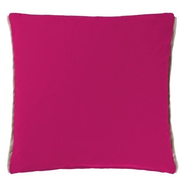 Designers Guild Varese Magenta Tyyny 43x43 Cm