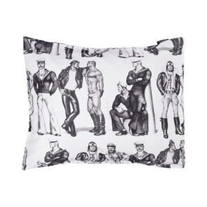 Finlayson Tom Of Finland Fellows Tyynyliina 55 X 65 cm