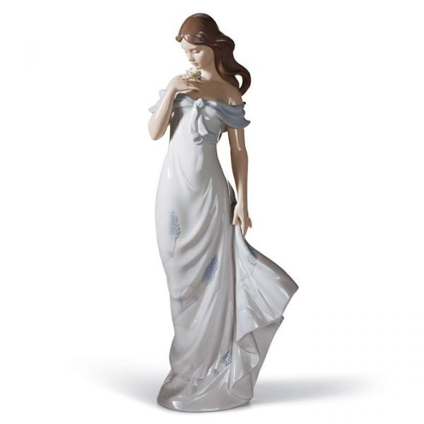 Lladro A Flower's Whisper