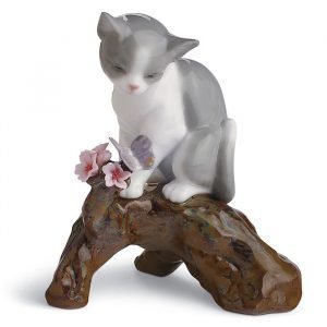 Lladro Blossoms For The Kitten