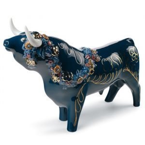 Lladro Flower Bedecked Bull Color