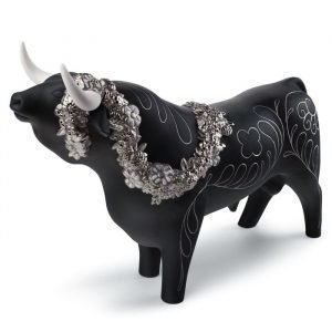 Lladro Flower Bedecked Bull White & Silver