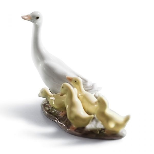 Lladro Little Ducks After Mother