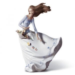 Lladro Petals On The Wind