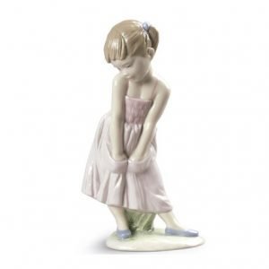 Lladro Sweet Shyness