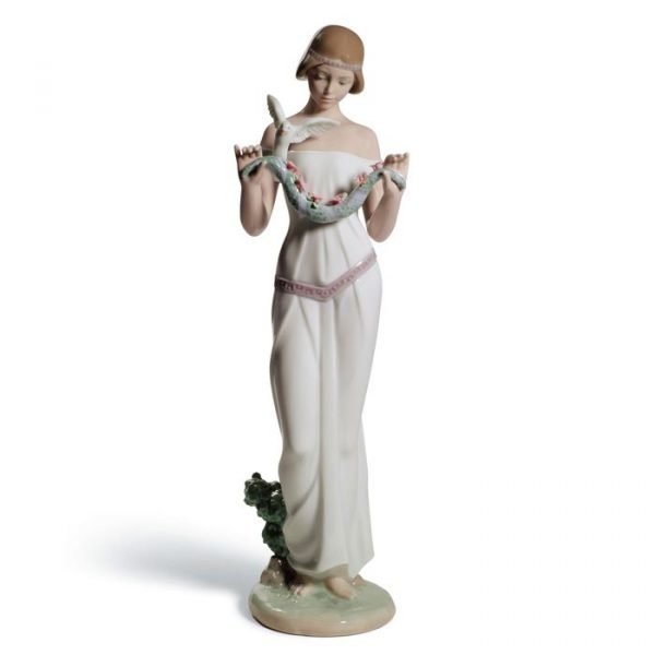 Lladro Sweet Victoria