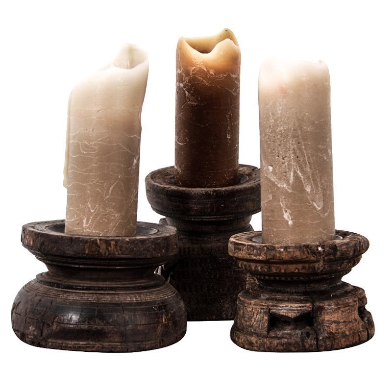 глиняная масляная лампа. старинные подсвечники. свечи в древности. первые свечи картинки. старая свеча.