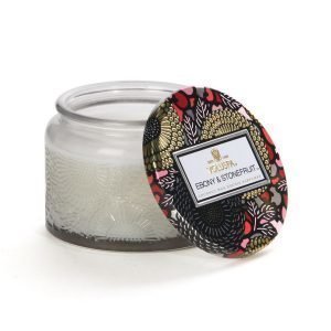 Voluspa Tuoksukynttilä Ebony & Stonefruit 25 H